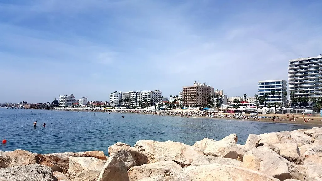לרנקה Ithaki Phinikoudes Apartment No. 102