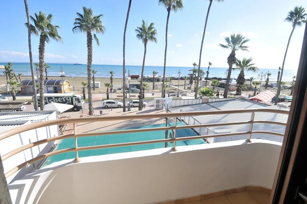 Ithaki Phinikoudes Apartment No. 102 Larnaca